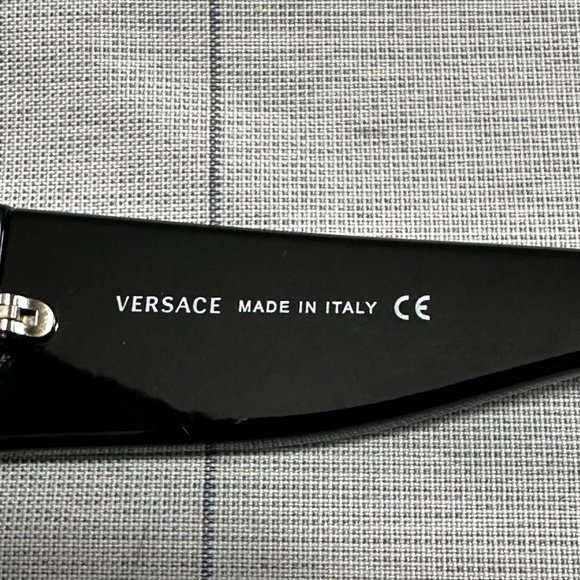 Gorgeous Versace Sunglasses Made in Italy